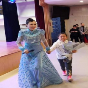 乌兰托娅新专辑《我爱民族风》隆重发布