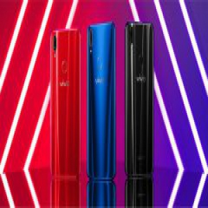 暑假换机季 绝美刘海屏vivo Z1成人气之选