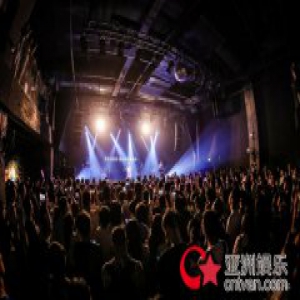 古风女神颜值与才华兼具 线下live实力宠粉！