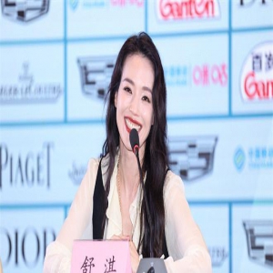 纯素颜出演《寻她》，舒淇何必变得那么“土”？