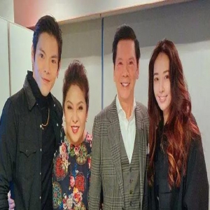 向太长孙周岁宴曝光，向佐长发似保姆，与郭碧婷牵手护肚疑怀三胎