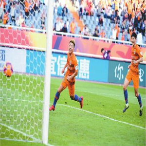 落后90分钟 补时连进两球 鲁能2:1逆转绿城