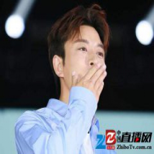 曝贾乃亮独自买醉 李小璐绝情伤透会离婚吗