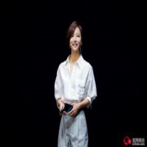 跟着极光色华为P20：鉴赏不被定义的美