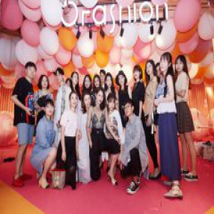 OFashion迷橙携100名时尚大咖玩转潮拍展