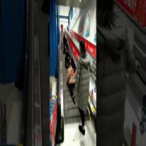 抖音“电梯舞”热传 暗藏安全隐患