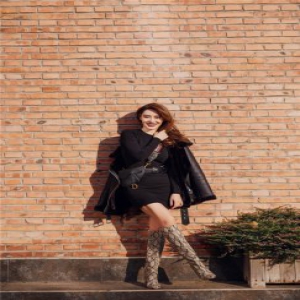 爱戴冬日暖阳出街