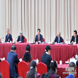 河北省代表团审议全国人大常委会工作报告