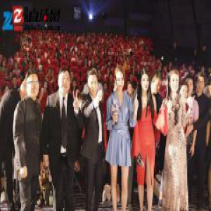 《追龙》首映 徐冬冬化身暗夜玫瑰美到窒息