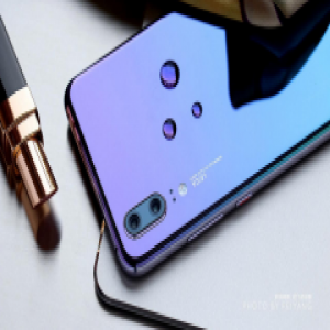 精雕细琢追求极致 华为P20系列极光色诞生记