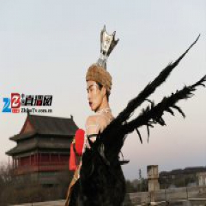 万云峰黑系维密大片曝光 复古“大红灯笼高高挂”