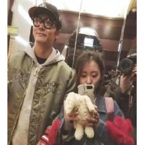 心痛吗?洪欣曾原谅张丹峰具体什么情况?毕滢大学照片曝光再次掀热浪