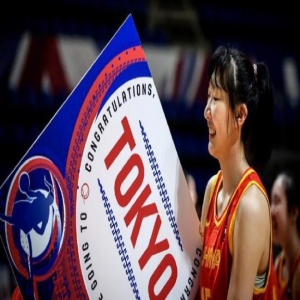 韩旭发博后评论区艾特肖战写道：“试图追星”暗示表白