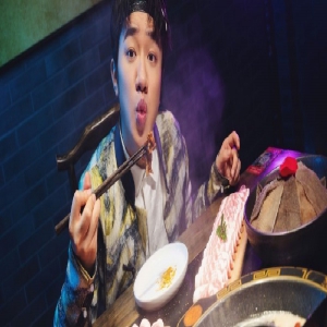 王祖蓝三登央视中秋晚会 一首《火锅》神曲嗨翻全场