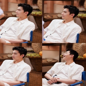 杨洋穿白色衬衫清爽十足 开怀大笑咬嘴唇太可爱