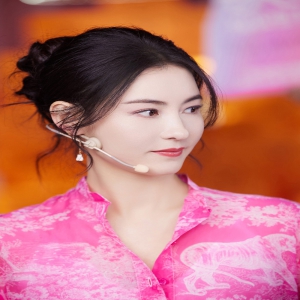 张柏芝2022直播首秀单场破亿 超高人气引爆全场