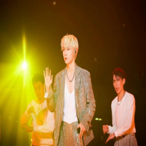 张艺兴连续唱跳23首 把长沙话唱到马来西亚 大航海2演唱会YYDS