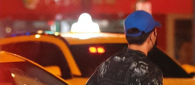 直击魏如萱跟陈昊森「深夜亲密回家」!离婚1年爆新欢(图2) 直击魏如萱跟陈昊森「深夜亲密回家」!离婚1年爆新欢(图2)